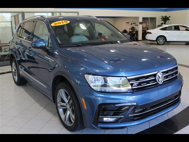 2019 Volkswagen Tiguan SEL R-Line Black