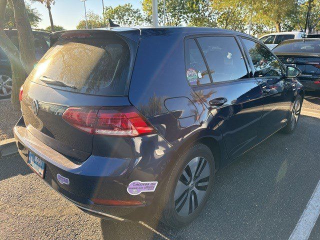 2019 Volkswagen e-Golf SE