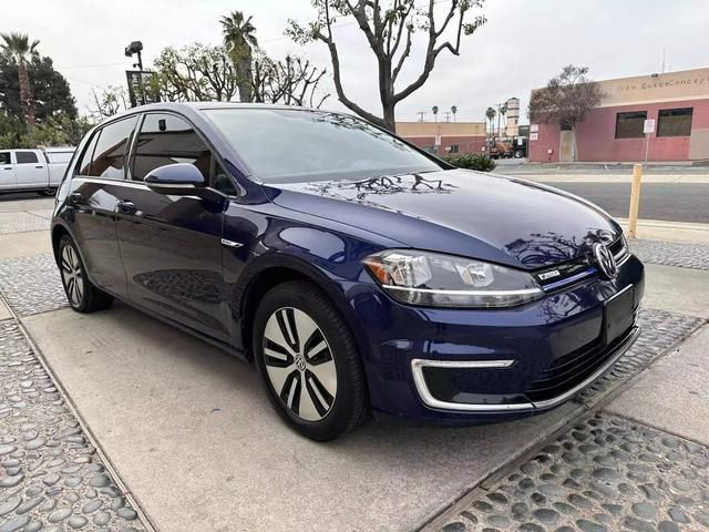 2019 Volkswagen e-Golf SE