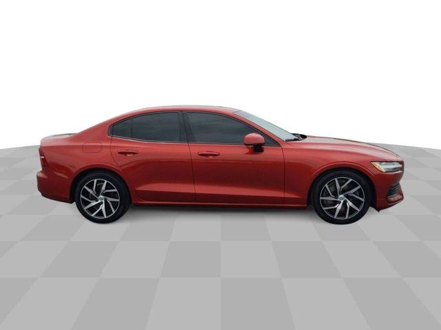 2019 Volvo S60 Momentum