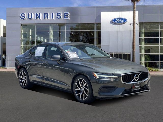 2019 Volvo S60 Momentum