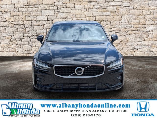 2019 Volvo S60 R-Design