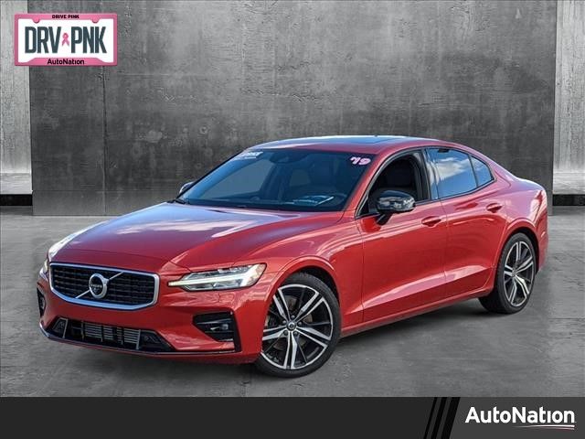 2019 Volvo S60 R-Design