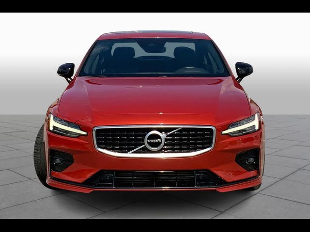 2019 Volvo S60 R-Design