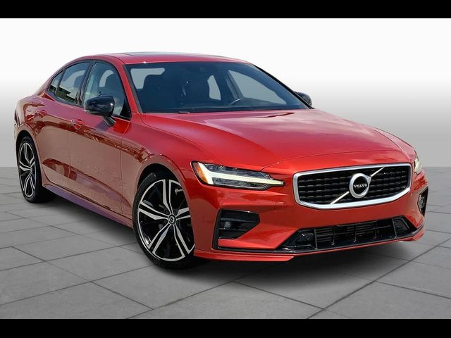 2019 Volvo S60 R-Design