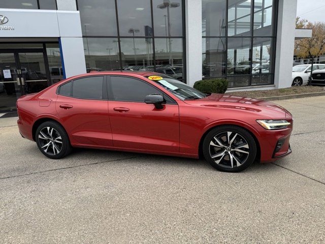 2019 Volvo S60 R-Design