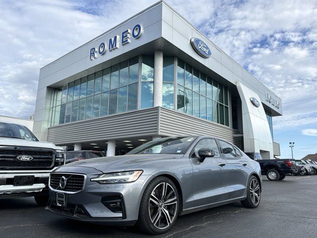 2019 Volvo S60 R-Design