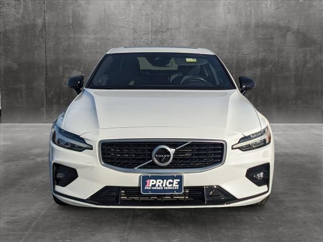 2019 Volvo S60 R-Design