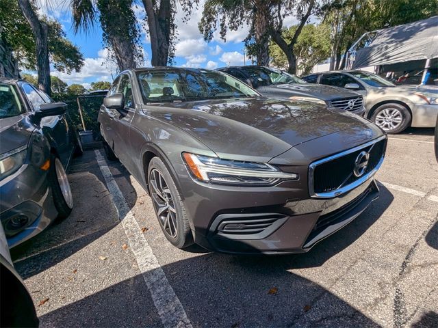 2019 Volvo S60 Momentum