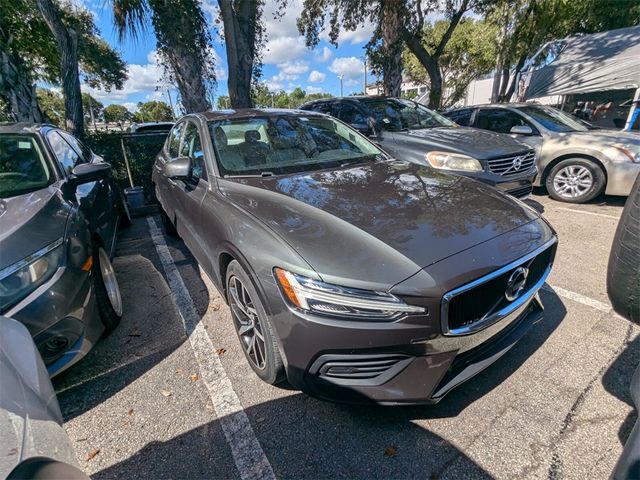 2019 Volvo S60 Momentum