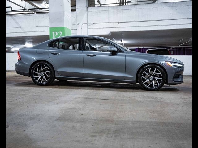 2019 Volvo S60 Momentum