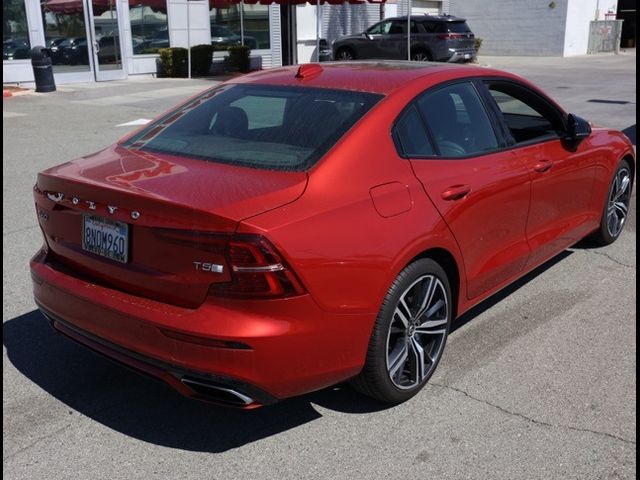 2019 Volvo S60 R-Design