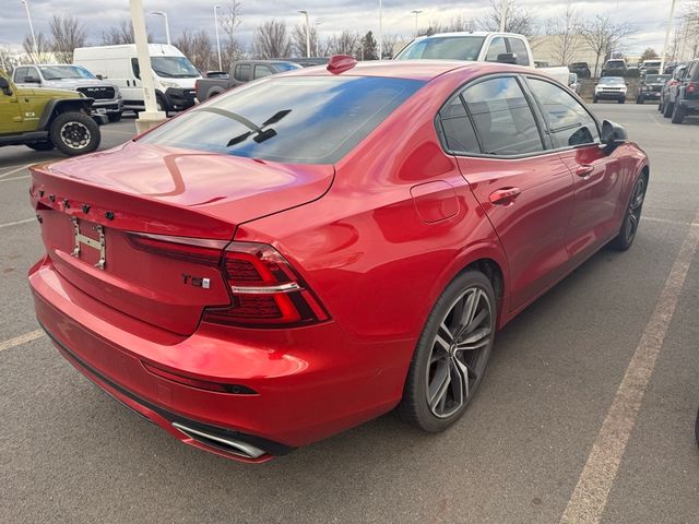 2019 Volvo S60 R-Design