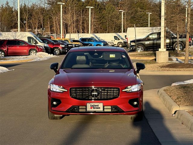 2019 Volvo S60 R-Design