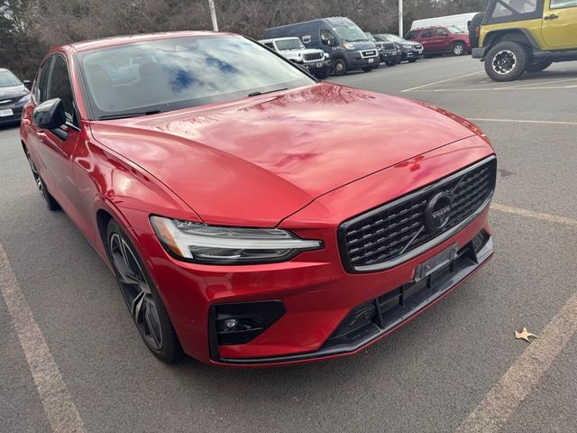 2019 Volvo S60 R-Design