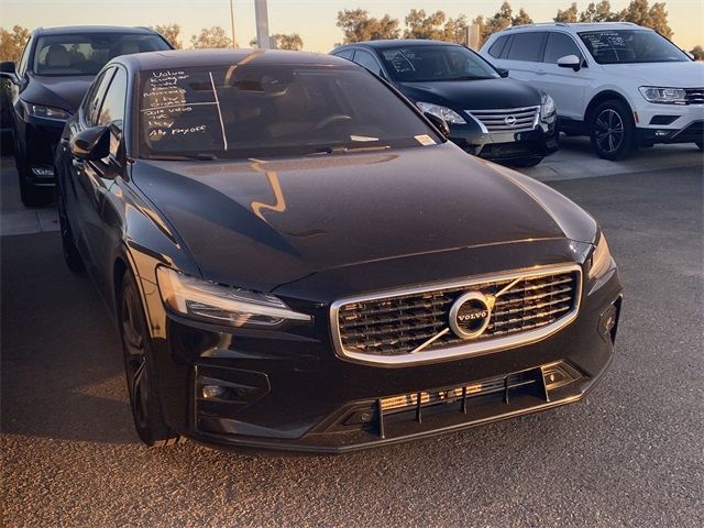 2019 Volvo S60 R-Design