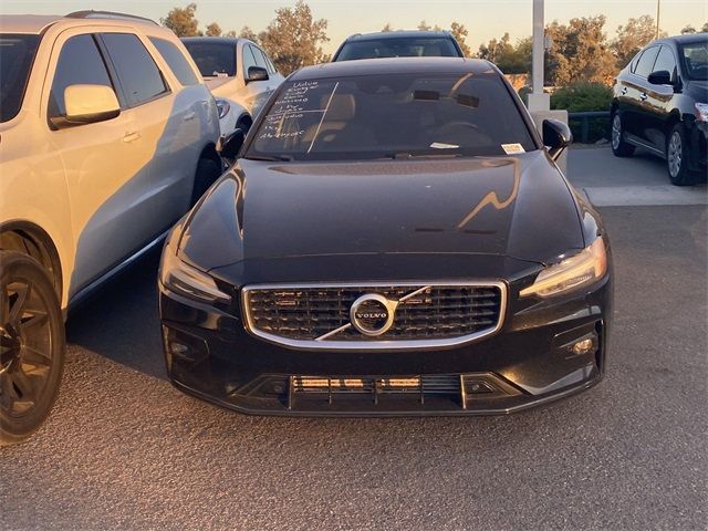 2019 Volvo S60 R-Design