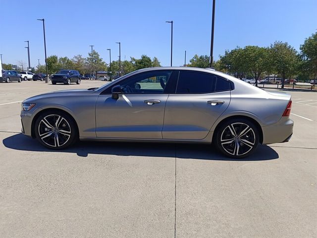 2019 Volvo S60 R-Design