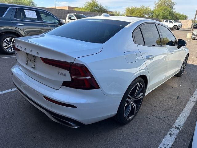 2019 Volvo S60 R-Design