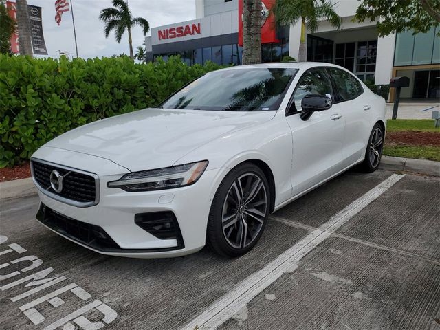 2019 Volvo S60 R-Design