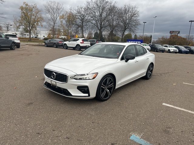 2019 Volvo S60 R-Design