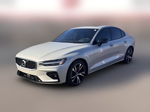 2019 Volvo S60 R-Design