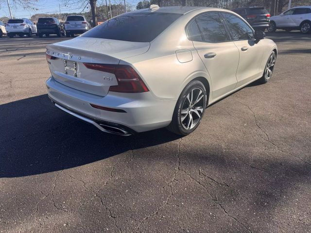 2019 Volvo S60 R-Design