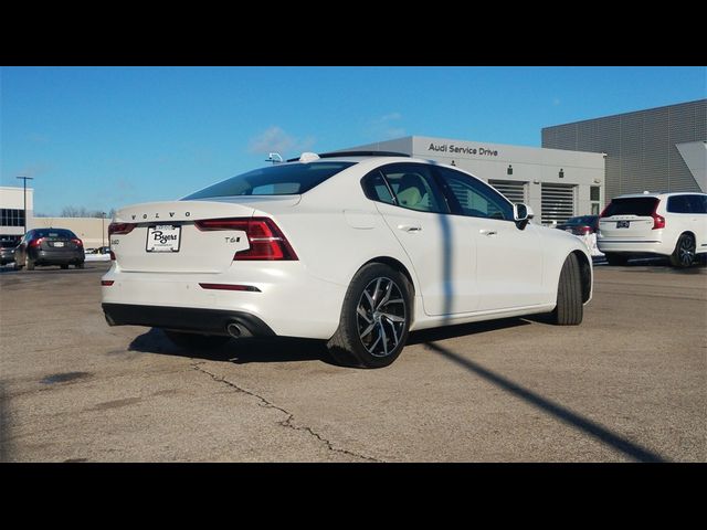 2019 Volvo S60 Momentum