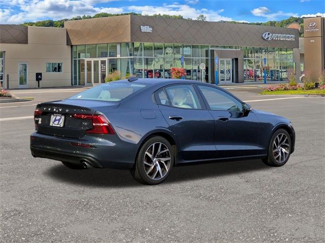 2019 Volvo S60 Momentum