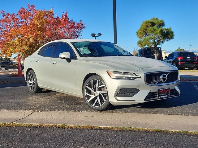 2019 Volvo S60 Momentum