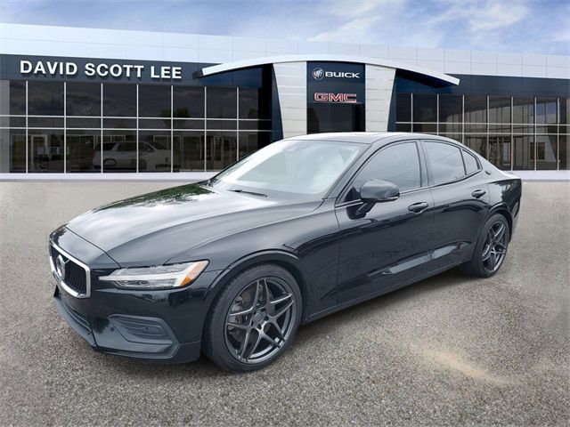 2019 Volvo S60 Momentum