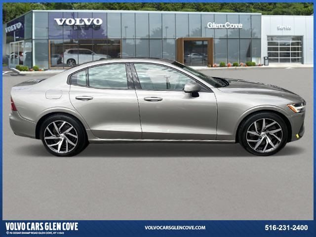 2019 Volvo S60 Momentum