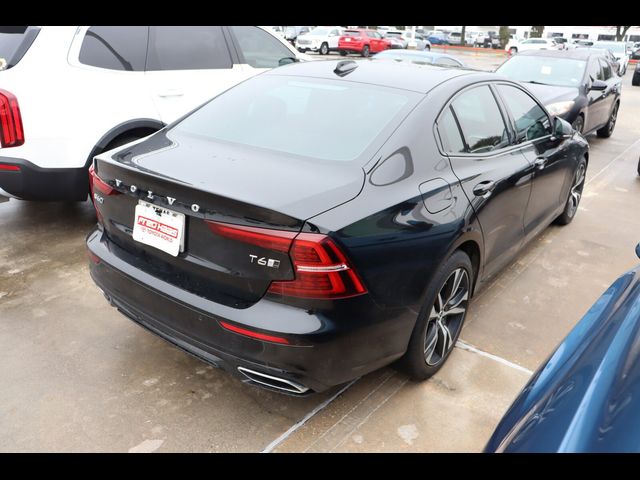 2019 Volvo S60 R-Design