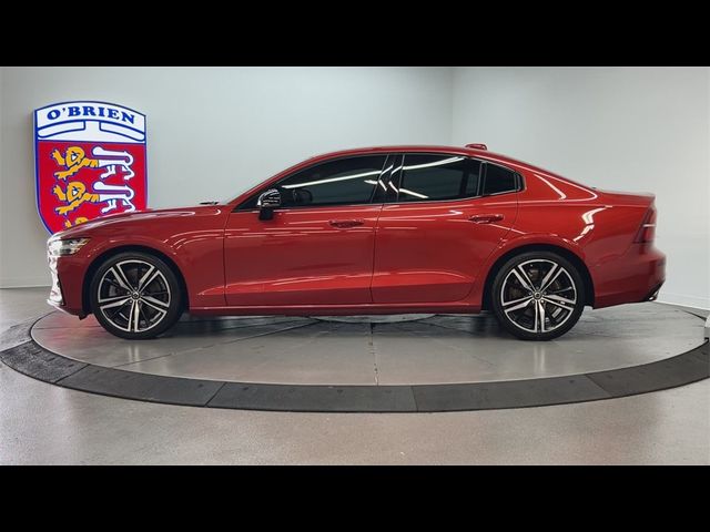 2019 Volvo S60 R-Design