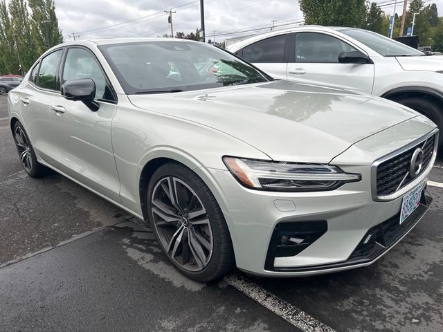 2019 Volvo S60 R-Design