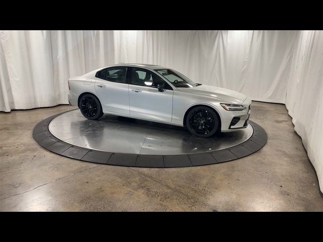 2019 Volvo S60 R-Design