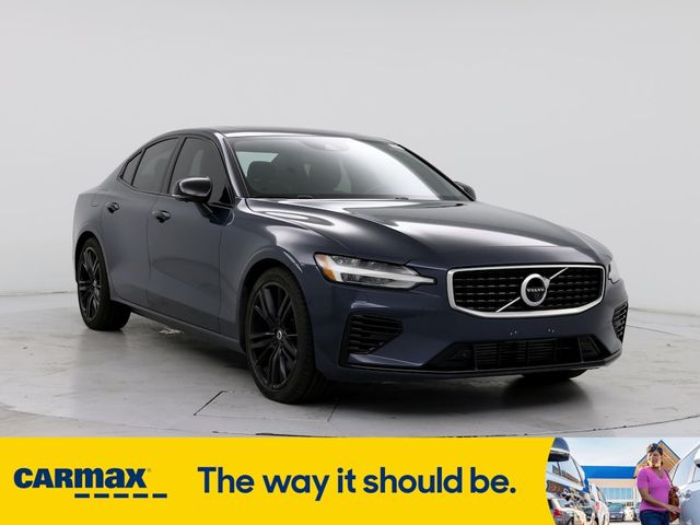 2019 Volvo S60 R-Design