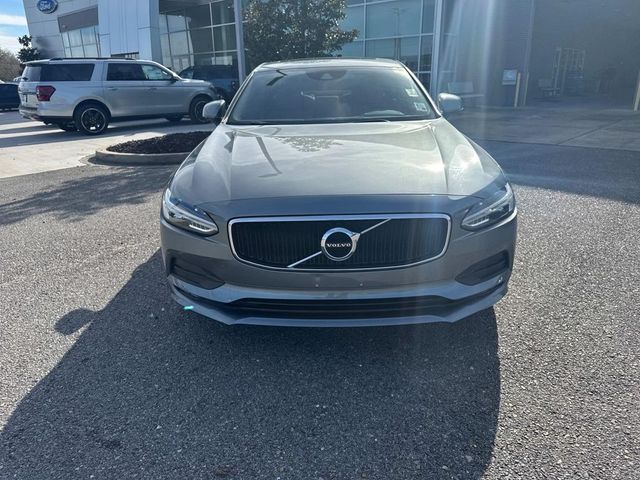 2019 Volvo S90 Momentum