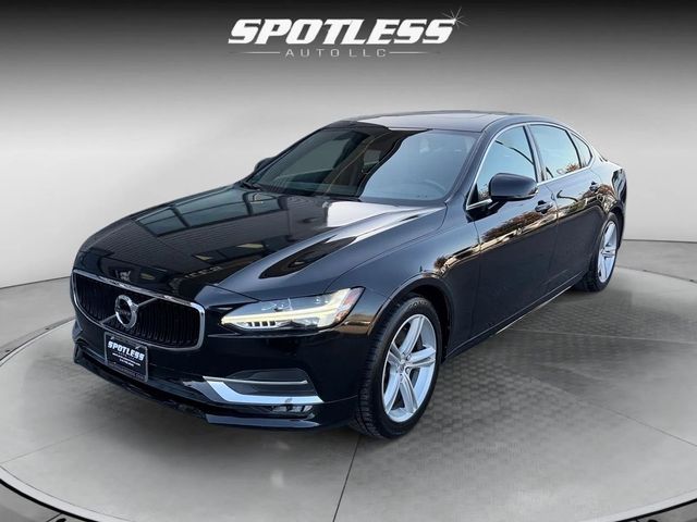 2019 Volvo S90 Momentum