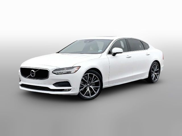 2019 Volvo S90 Momentum