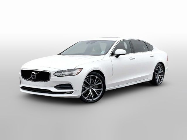 2019 Volvo S90 Momentum