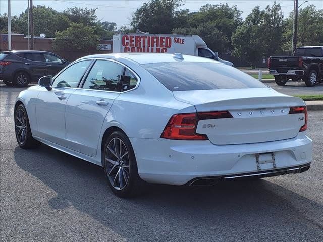 2019 Volvo S90 Momentum