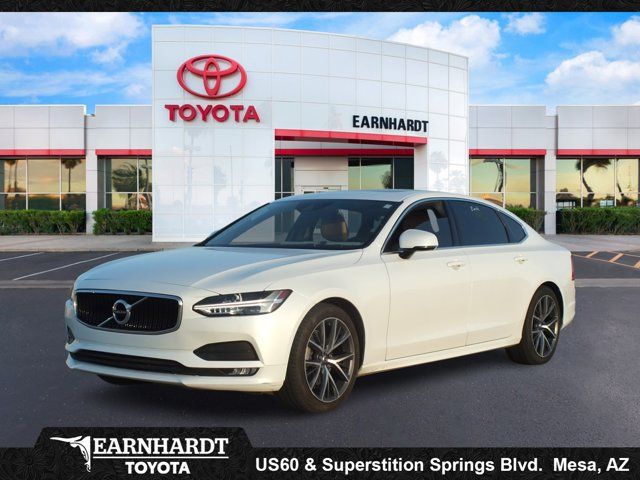 2019 Volvo S90 Momentum