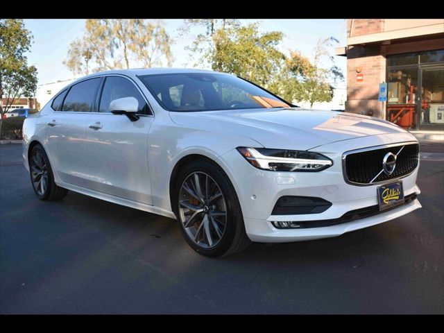 2019 Volvo S90 Momentum