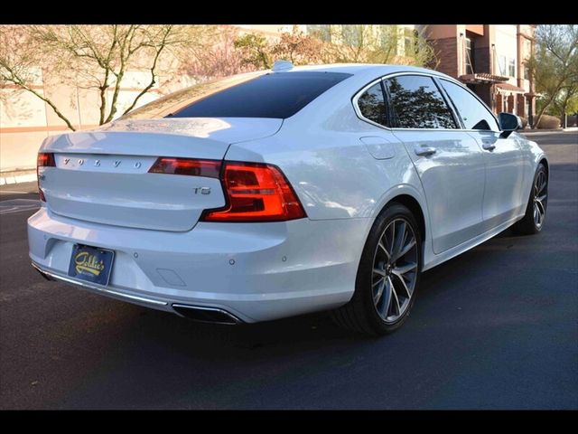 2019 Volvo S90 Momentum