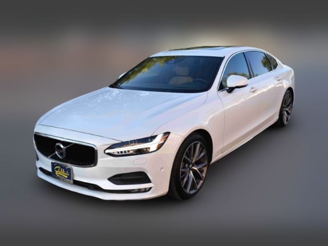 2019 Volvo S90 Momentum