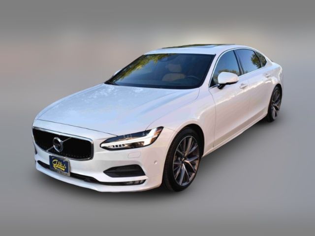 2019 Volvo S90 Momentum