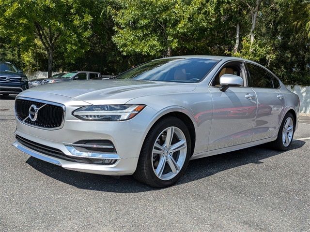 2019 Volvo S90 Momentum