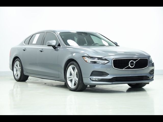 2019 Volvo S90 Momentum