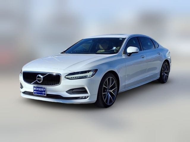 2019 Volvo S90 Momentum